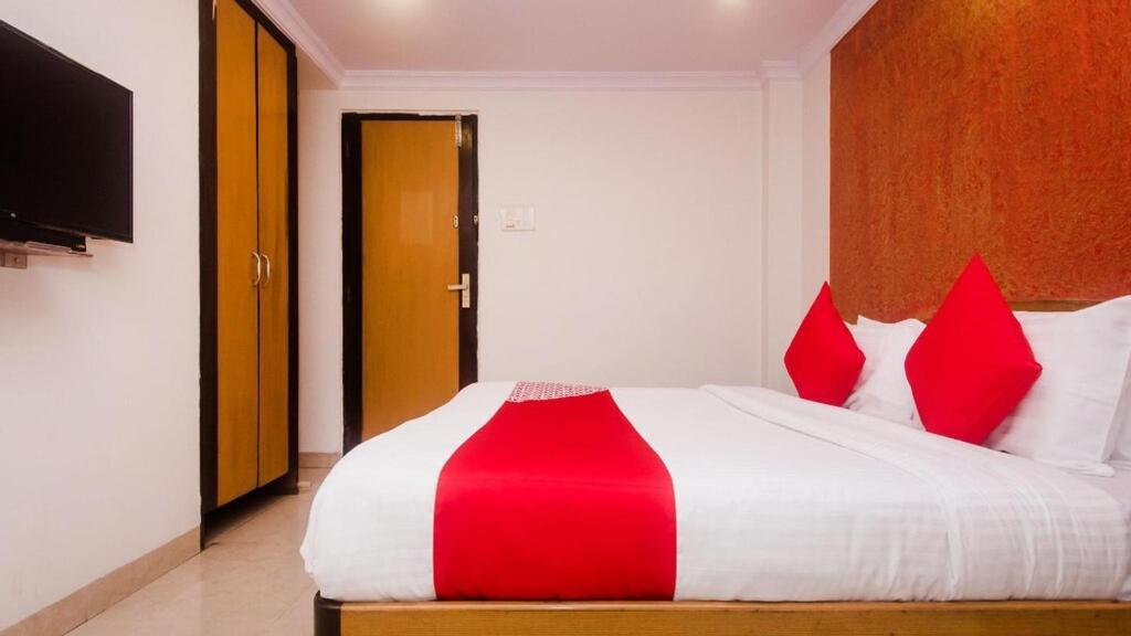 Hotel Palm Star Belapurpada 外观 照片